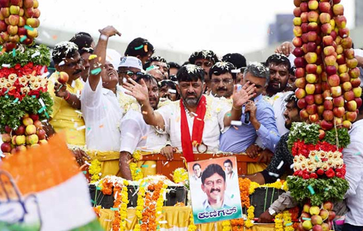 Dk Shivakumar Rousing welcome