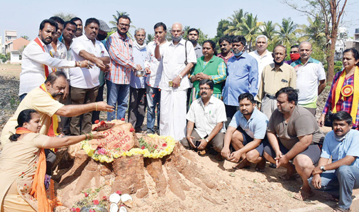 performing final rites for tree in mysore