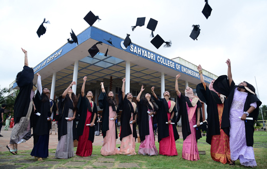 sahyadri college graduation day