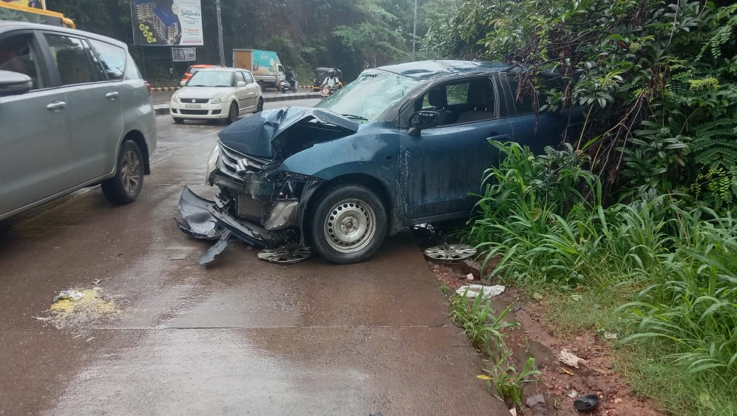 Car rams into electric pole