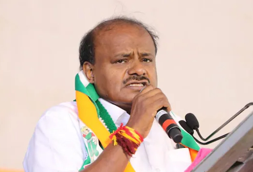 Kumaraswamy accuses DCM Shivakumar