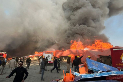 Fire Breaks Out at Maha Kumbh