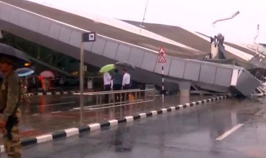 Delhi airport colapse