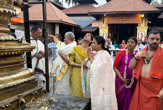 Stalin wife visits Kollur Mookambika Temple