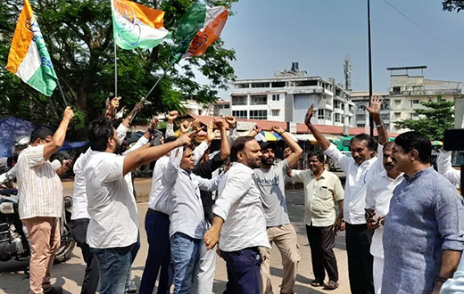 Congress celebrates victory