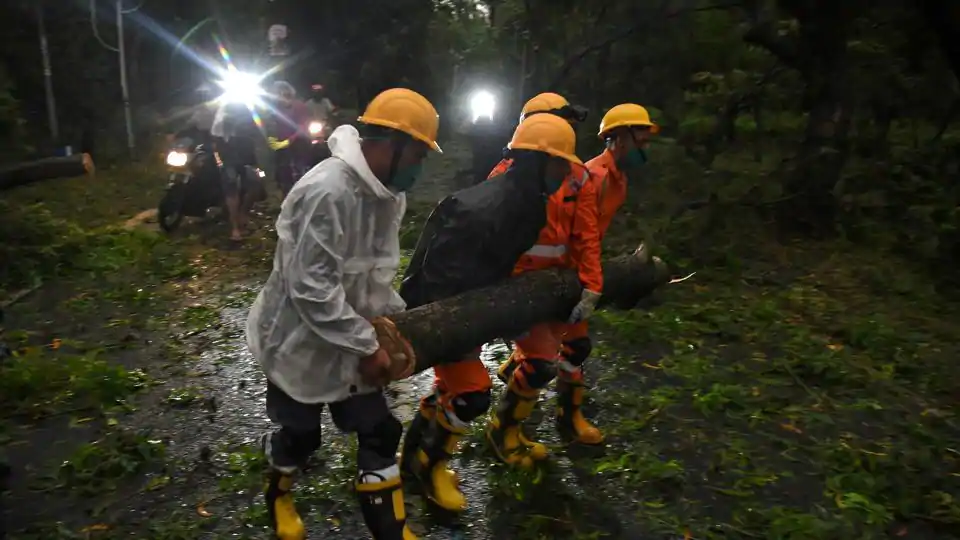 72 killed by deadly cyclone Amphan in West Bengal