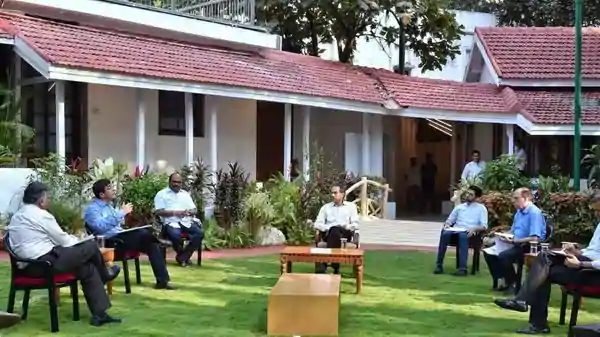 Cop deployed at Maharashtra CMs residence tests positive for Covid-19