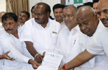 Deve Gowda sacks JDS president CM Ibrahim, appoints Kumaraswamy in place