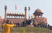 Protesting farmers reach Red Fort on tractors, hoist flag