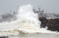 Cyclone Hudhud hits Vizag, 2 killed in coastal Andhra