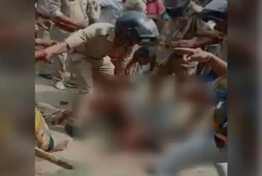 Murder suspect lynched to death in front of police in  Kushinagar