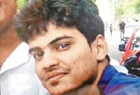 21-year-old sends SMS to friends, shoots self with father’s pistol