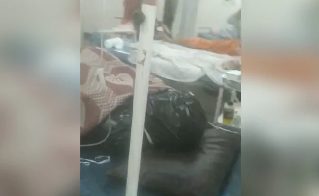 Shocking Video: Bodies next to Coronavirus patients in Mumbai’s Sion Hospital