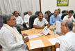 Siddaramaiah meets Muslim, Christian delegations