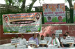 Congress workers sit on hunger strike to urge Rahul Gandhi to remain party President