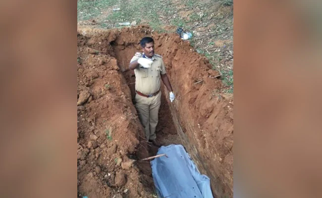 Karnataka cop buries man killed by elephant as family refuses body