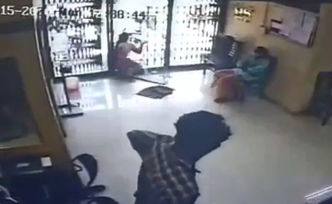 Woman crashes into glass door at bank in Kerala, dies