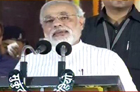 Modi mocks Manmohan, Rahul, attacks Congress head on