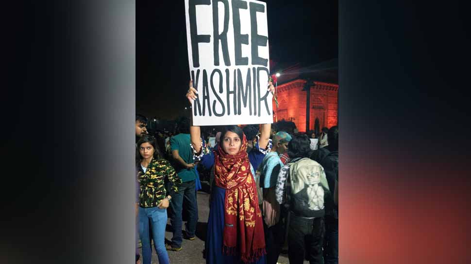 Mumbai Police registers FIR against woman spotted with ’Free Kashmir’ poster