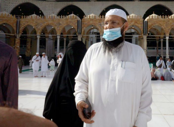 Saudi Arabia to fine people up to $133,000 for hiding health details on entry amid Coronavirus fears