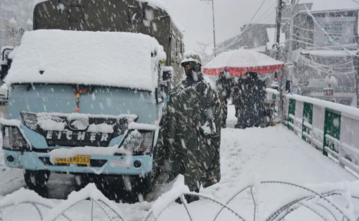 Soldier falls into gorge along LoC in North Kashmir, dies