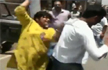 Jamshedpur woman thrashes man with slipper for posing as Anti-Corruption officer, demanding Rs50k