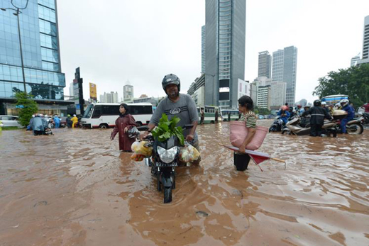 Cyclone-phailin-flood-orisa