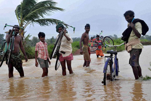 Cyclone-phailin-flood