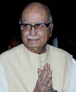 L K Advani-resigns