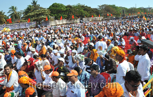 Narendra Modi at Bharatha Gellisi rally in Mangalore