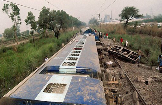 Panjab mail derail1