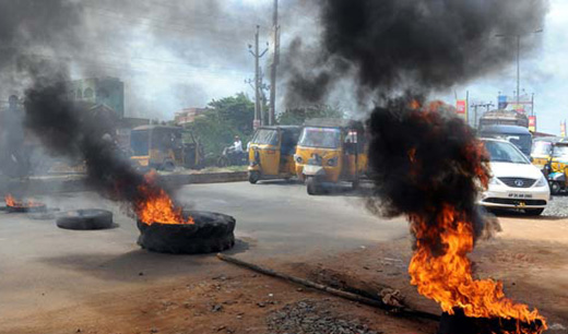 anti_telangana-protest-1