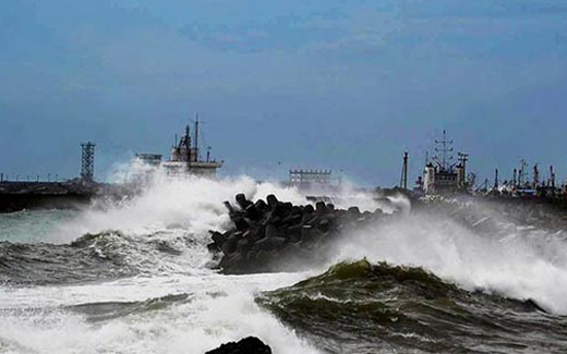 hudhud-strikes...